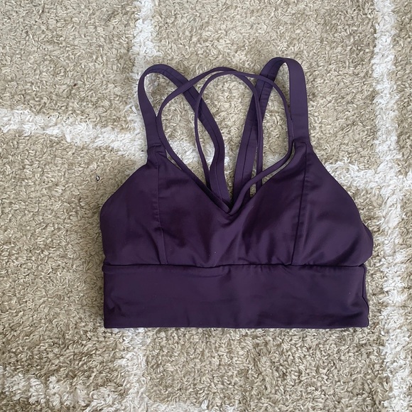 Lululemon sports bra